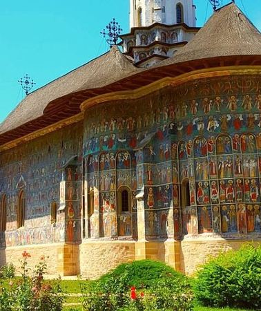 4D3N • Bucovina Painted Monasteries & Transylvania Tour: 4-Day Private