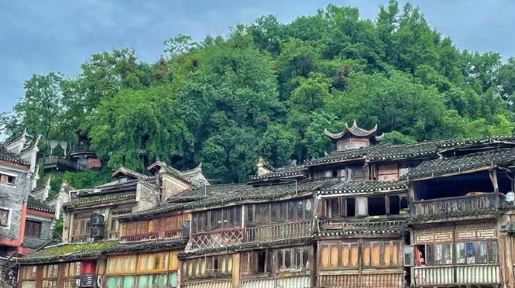 6-day 5-night · Private Tour · Changsha + Orange Island + Tianmen Mountain National Forest Park + Zhangjiajie National Forest Park + Fenghuang Ancient Town + Zhangjiajie Grand Canyon