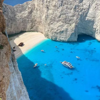 雅典+圣托里尼+扎金索斯+蓝洞+沉船湾+伯罗奔尼撒10日8晚自由行