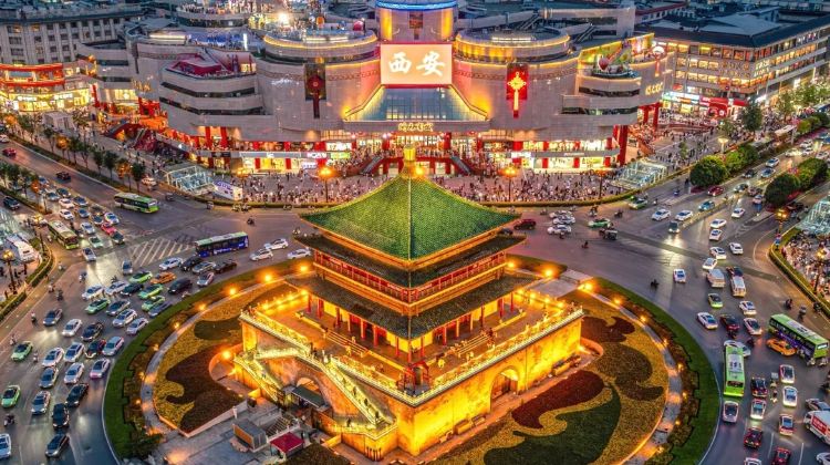 4-D Private Tour: Xi'an, Emperor Qinshihuang's Mausoleum Site Museum, Huaqing Palace, Xi'an City Wall, Shaanxi History Museum, The Song of Everlasting Regret Tang Poetry Relief