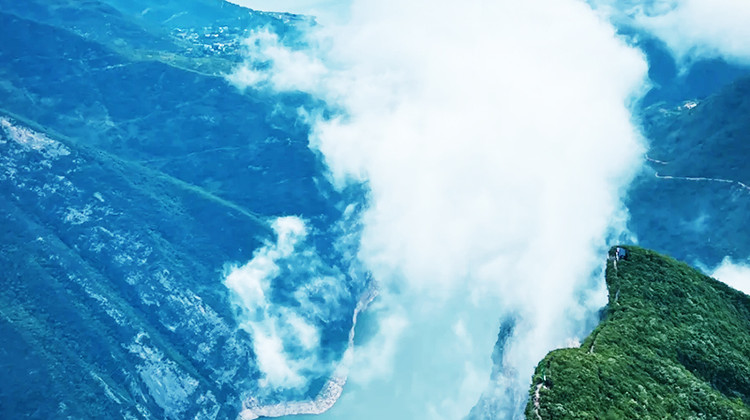 宜昌+长江三峡+重庆6日5晚私家团·9月出行免费升至三楼〓7天外船票免费退｜黄金邮轮•宿180一线江景度阳台房#解放碑洪崖洞酒店任选｜重庆金牌向导带玩|1日行程花样玩法4选1｜长江三峡核心精华段+观巫峡#瞿塘峡