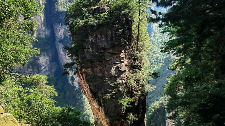 4-Day Zhangjiajie National Forest Park + Huanglong Cave + Zhangjiajie Grand Canyon