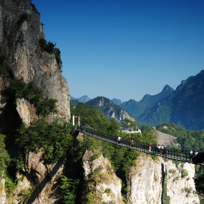 温州+雁荡山+文成+楠溪江风景旅游区5日4晚私家团