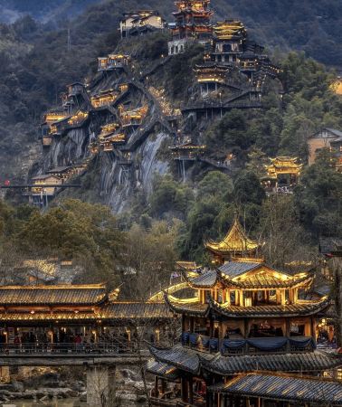 2D1N • Enjoy Vagoo night glow and Wuyuan ancient hamlets.