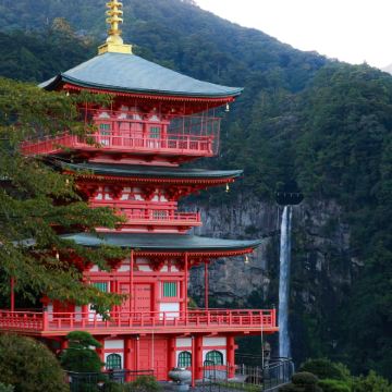 日本熊野市+熊野古道+发心门王子+熊野本宫大社+那智瀑布5日4晚跟团游