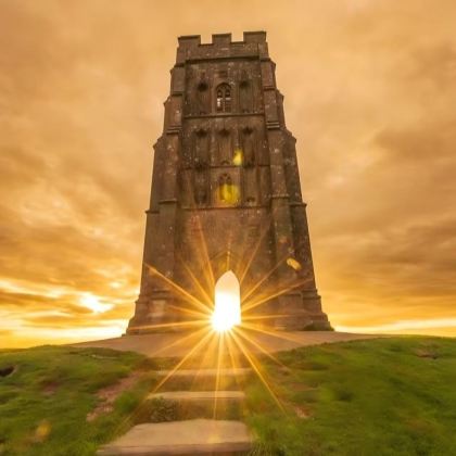 英国伦敦+格拉斯顿伯里+博斯卡斯尔7日6晚拼小团