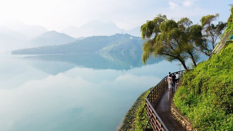 3-Day Exclusive 3-Day Sun Moon Lake & Alishan Private Tour