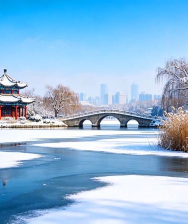2D1N • Winter Limited Offer · Explore Jinan, the City of Springs | Climb Mount Tai, the Eastern Sacred Mountain | All Admission Tickets Included: Ask About the Springs at Baotu Spring | Pray for Great Blessings at Mount Tai | In-Depth Commentary by a Gold-Medal Tour Guide | Small Group of 12 | Starting with a 7-Seater Business Van | One-on-One Concierge Service
