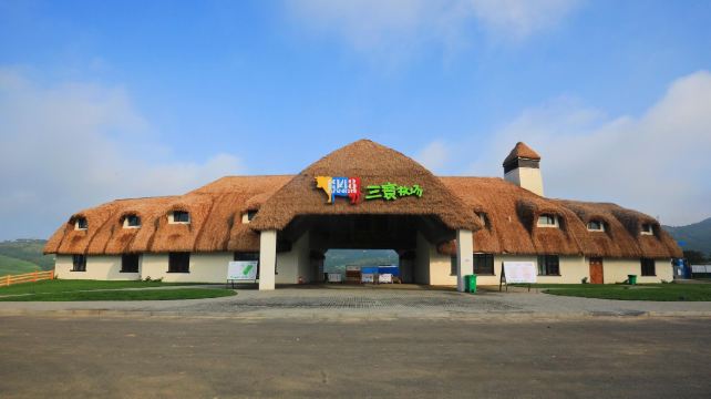 7-Day China Dalian Highlights Private Tour·Dalian Coastal National Geopark, Ten Miles Gold Coast, Lotus Hill Viewing Tower and Donggang Yacht Marina 