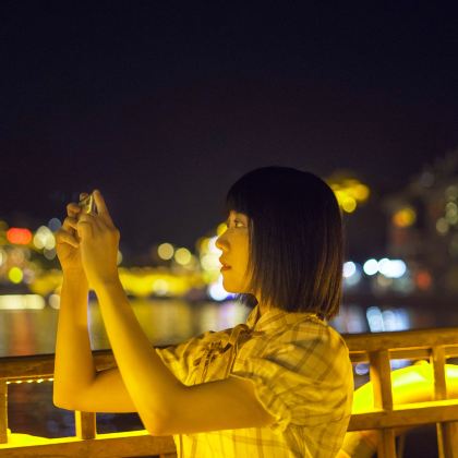 贵州贵阳+梵净山+黄果树景区+镇远古城+西江千户苗寨+荔波小七孔景区5日4晚跟团游