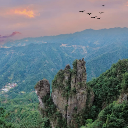 中国广西金秀金秀圣堂湖景区6日5晚跟团游