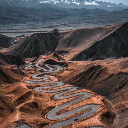 新疆南疆+库尔勒+喀什市+帕米尔高原8日7晚私家团