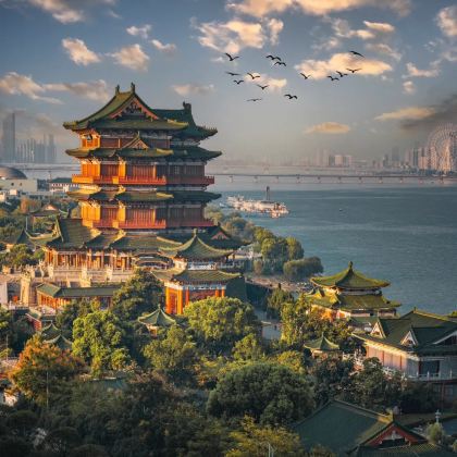 南昌+景德镇+婺源+黄山+宏村5日4晚私家团