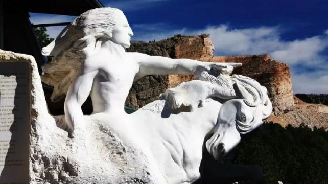 6-Day National Park Adventure Tour from Denver to Salt Lake City · Yellowstone, Mount Rushmore, Grand Teton, Arches National Park