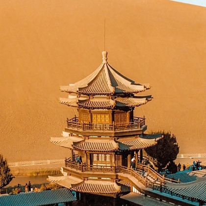 青海湖景区+茶卡盐湖+敦煌+张掖+西宁8日7晚拼小团