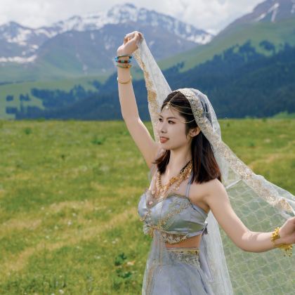 新疆北疆+乌鲁木齐+伊犁8日7晚跟团游