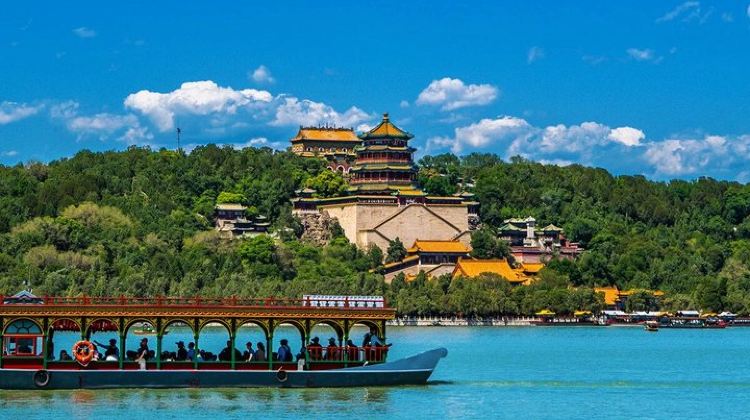 14-Day China Small Group Family Adventure Tour from Beijing to Shanghai: Pandas, Palaces, Warriors, Great Wall & Yangtze River Cruise