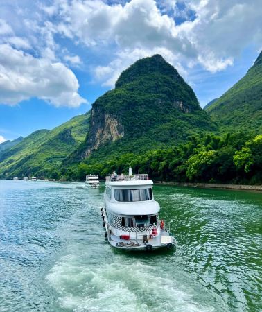 5D4N • Sheraton Hotel free upgrade to premier room. China + Guilin + Yangshuo + Longji Rice Terraces + Guilin Li River Scenic Area
