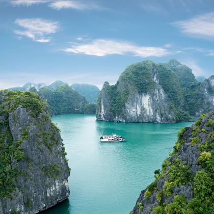 越南下龙湾+河内6日5晚跟团游