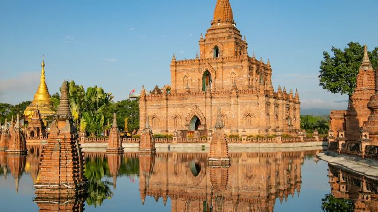 6-Day Kunming+Mang City+Ruili+Tengchong + Dujuanwang Spring+ Dieshui River Waterfall