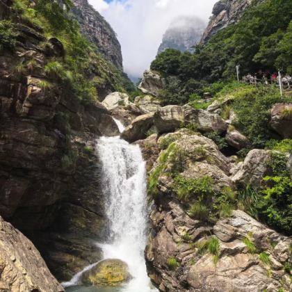 江西庐山风景名胜区+景德镇+婺源4日3晚私家团