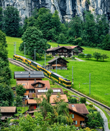 11D10N • France + Switzerland + Italy In-Depth Tour: 4-Star Hotel Accommodation & Val d'Orcia + Lungern Town + In-depth Guided Tour in Paris + Seine River Cruise