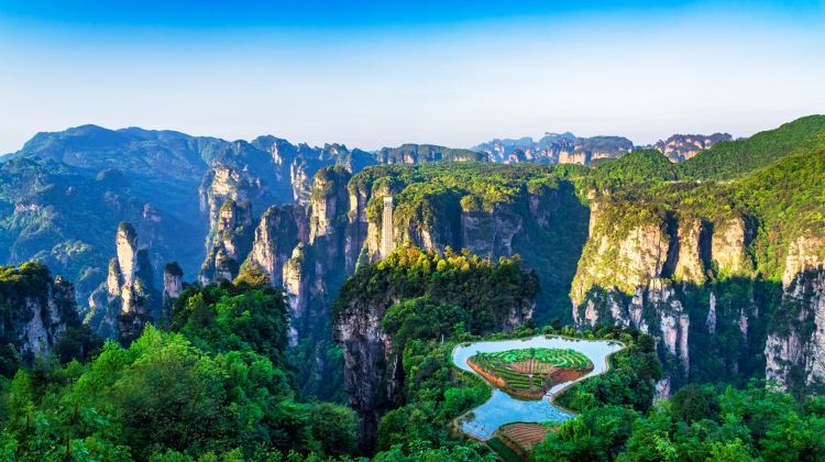 6-day 5-night · Private Tour · Changsha + Orange Island + Tianmen Mountain National Forest Park + Zhangjiajie National Forest Park + Fenghuang Ancient Town + Furong Town