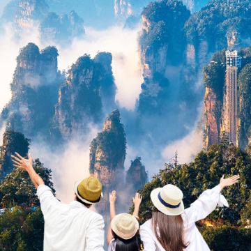 张家界+天门山+大峡谷+凤凰古城5日4晚跟团游