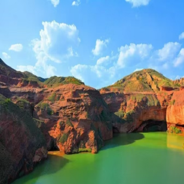 延安陕西黄河壶口瀑布+南泥湾风景区+甘泉大峡谷+北京知青旧居2日1晚跟团游