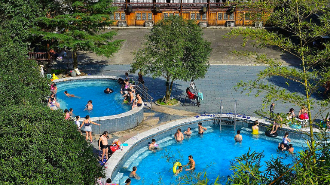 4-Day Private Custom Tour from Guizhou·Zhaoxing Dong Village, Xijiang Qianhu Miao Village, Mount Fanjing | Jianhe Yangasha Square | Hotspring bath