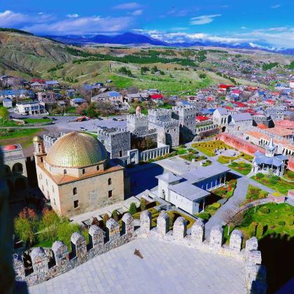 阿塞拜疆+格鲁吉亚+亚美尼亚13日跟团游