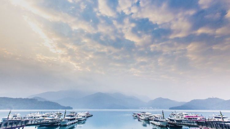 3-Day Private 3-Day Tour from Taipei: Sun Moon Lake, Alishan, Lukang