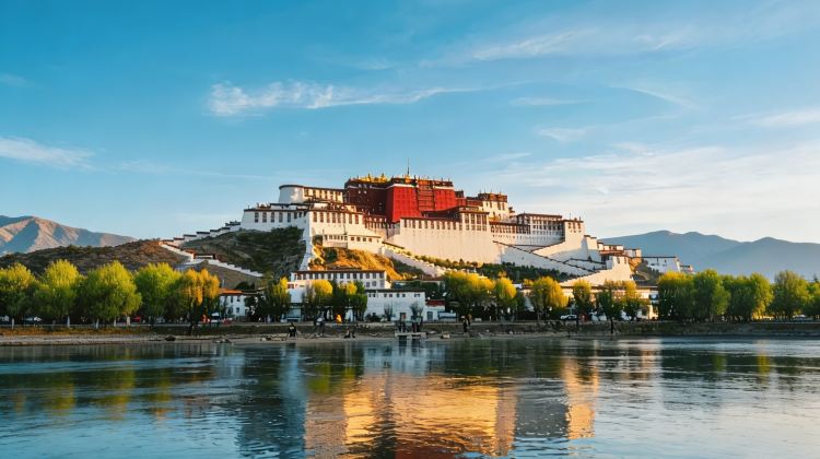 5-Day Lhasa + Potala Palace + Yamdrok Yumtso + Namtso + Jokhang Temple