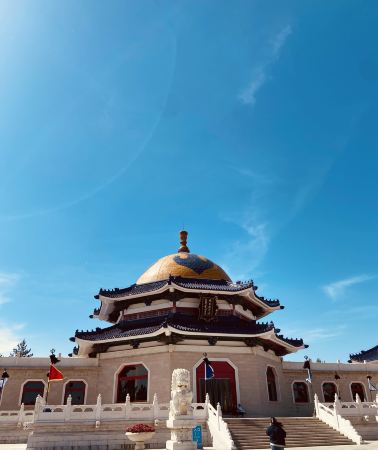 8天7晚 • 呼和浩特＋巴彥淖爾＋鄂爾多斯＋包頭＋鄂爾多斯草原旅遊區＋西部夢幻峽谷
