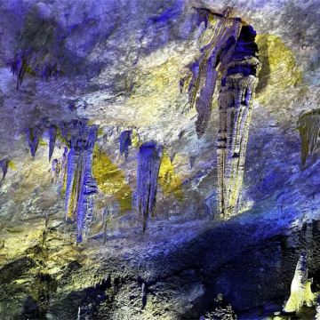 贵州贵阳+黄果树景区+织金洞+万峰林景区+马岭河峡谷景区+青岩古镇+乌蒙大草原7日6晚拼小团