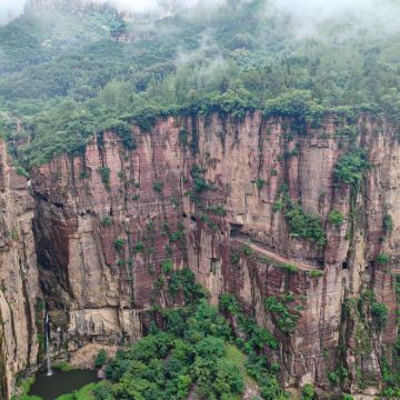 郑州+洛阳+少林寺+龙门石窟+白马寺+开封+云台山风景名胜区+万仙山景区7日6晚跟团游