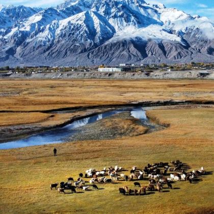 新疆南疆+喀什市+帕米尔高原3日2晚拼小团