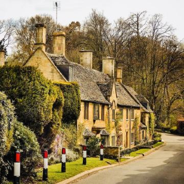 英国伦敦+卡迪夫+斯旺西+彭布罗克郡海岸线国家公园+牛津8日7晚拼小团