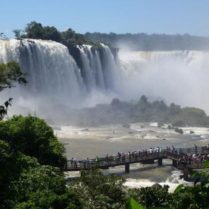 阿根廷布宜诺斯艾利斯+伊瓜苏国家公园+乌拉圭科洛尼亚－德尔萨克拉门托+巴西里约热内卢9日8晚私家团