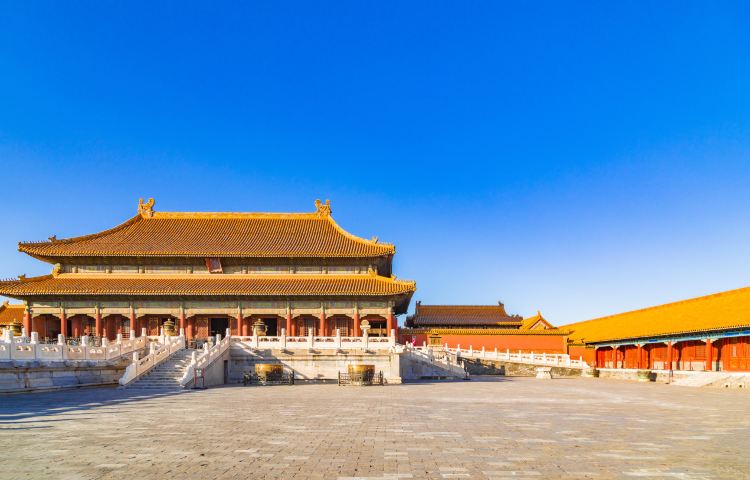 5-day 4-night · Group Tours · Beijing + Tiananmen Square + The Palace Museum + Juyongguan Great Wall + Summer Palace + Shichahai Scenic Area · Stay at the same 4-diamond hotel for four consecutive nights and enjoy a complimentary gourmet afternoon tea as a special treat.