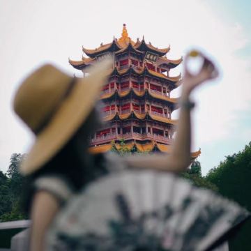 武汉+恩施市+恩施大峡谷5日4晚跟团游