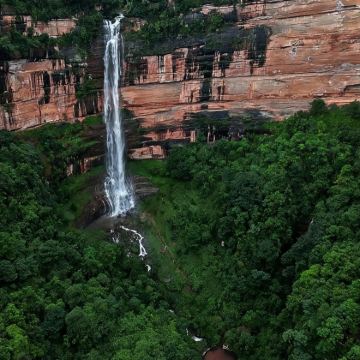 织金洞+织金大峡谷+百里杜鹃风景区+赤水丹霞旅游区·大瀑布+赤水丹霞旅游区·佛光岩+四洞沟景区+贵州乌江寨国际旅游度假区+赤水6日5晚拼小团