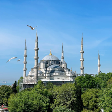 土耳其伊斯坦布尔省12日9晚跟团游