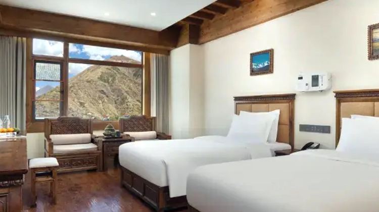 9D8N · Group Tours · Lhasa + Shigatse + Mt Qomolangma Base Camp + Namtso