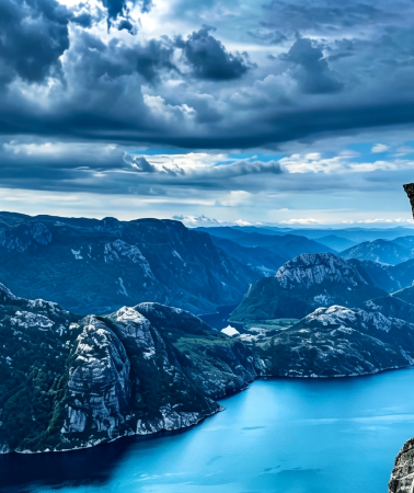 10D9N • Customize your trip: Norway + Iceland: Golden Circle + Vatnajökull National Park Hiking + Sognefjord Cruise + Jökulsárlón Boat Tour + Spot Wild Seals + Blue Lagoon + Bergen