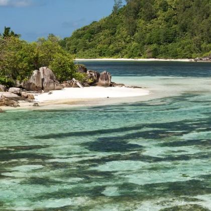 塞舌尔+毛里求斯+留尼汪（法属）15日12晚私家团