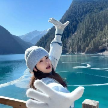 成都+九寨沟+黄龙风景名胜区+都江堰景区+三星堆博物馆6日5晚拼小团