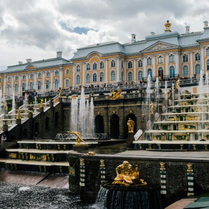 捷克布拉格+布达佩斯+维也纳+萨尔茨堡+维也纳国家歌剧院12日11晚拼小团