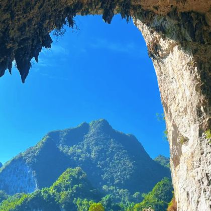 广西崇左+靖西+巴马+德天跨国瀑布景区+明仕田园4日3晚拼小团