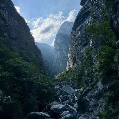 南昌+庐山风景名胜区+景德镇+婺源+三清山风景区+望仙谷+葛仙村度假区+龙虎山风景名胜区10日9晚私家团